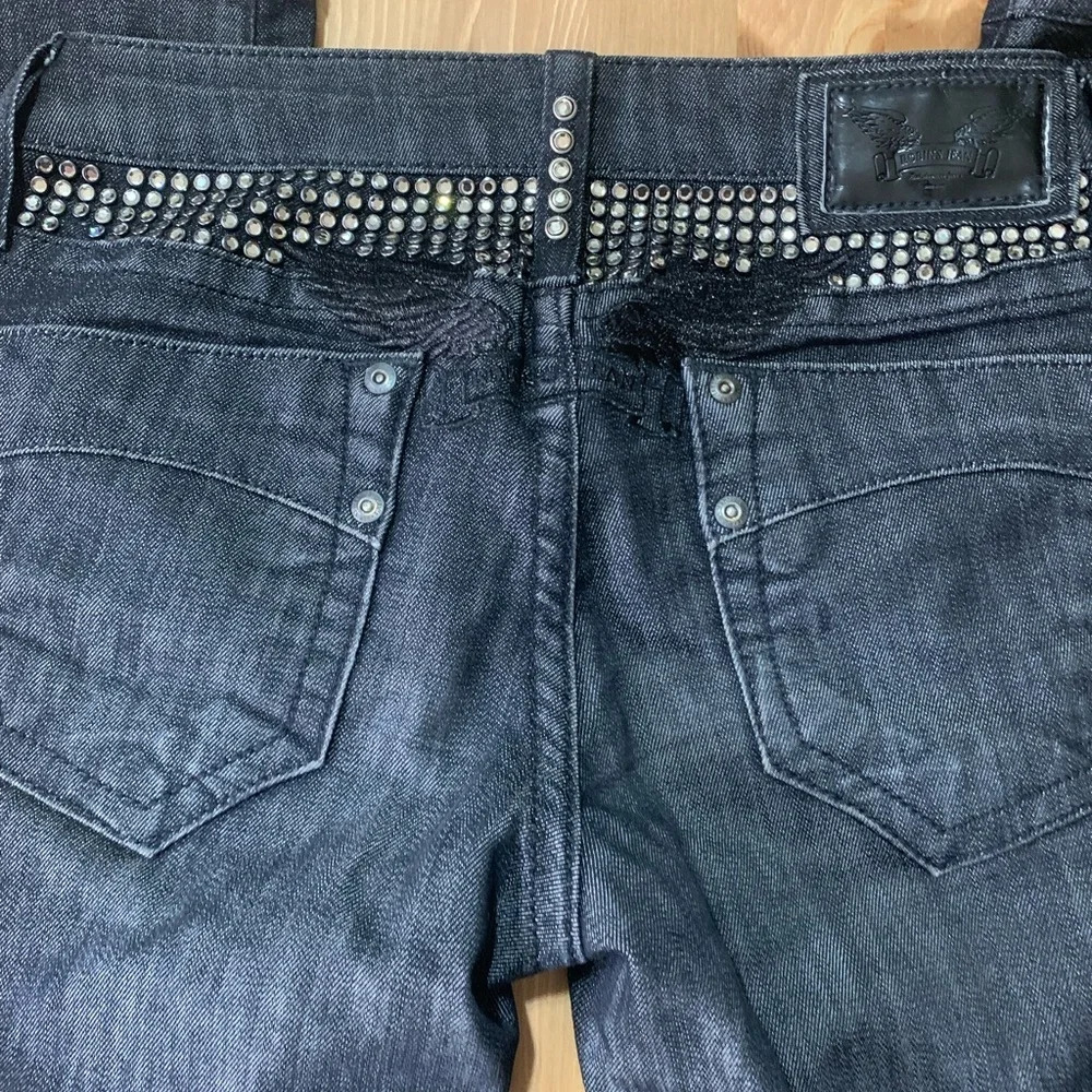 Robin’s Jeans - Picture 2 of 6